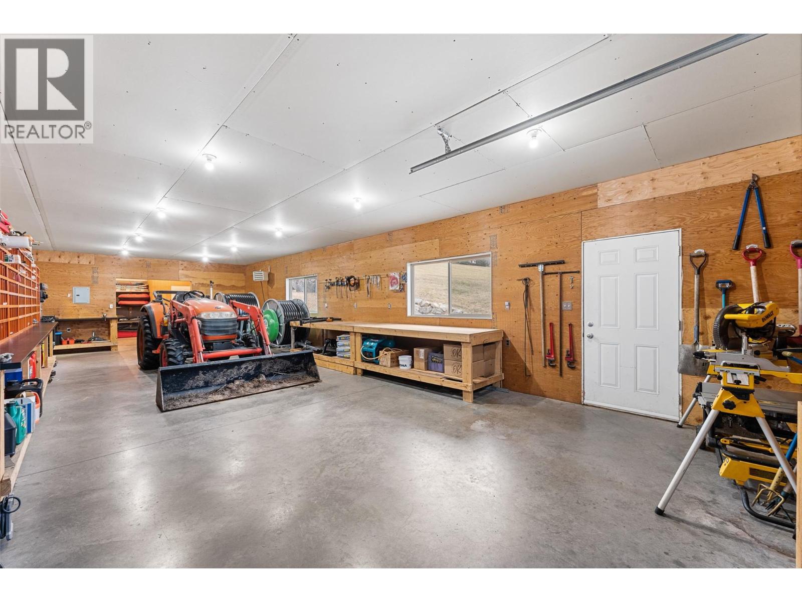  5393 East Vernon Road, Vernon