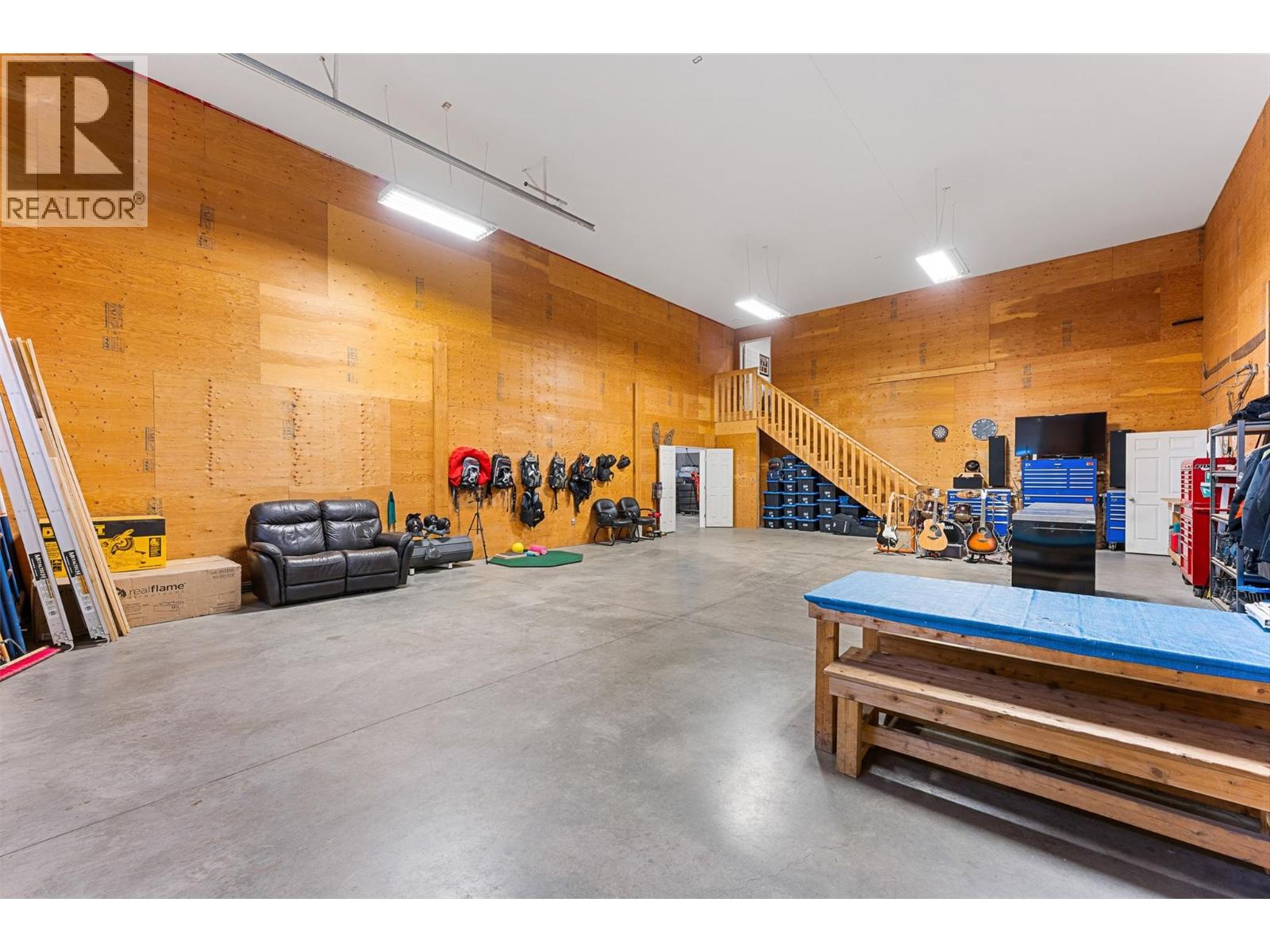  5393 East Vernon Road, Vernon