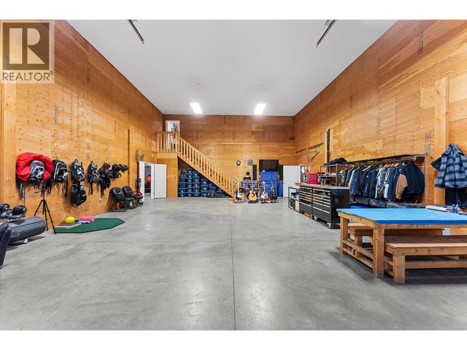  5393 East Vernon Road, Vernon