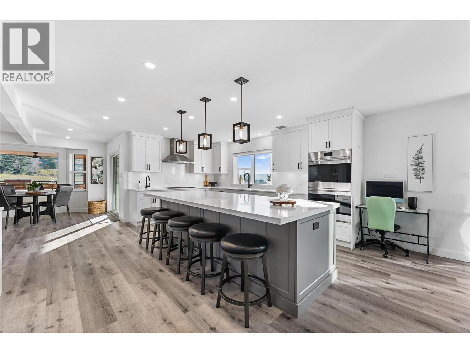  5393 East Vernon Road, Vernon