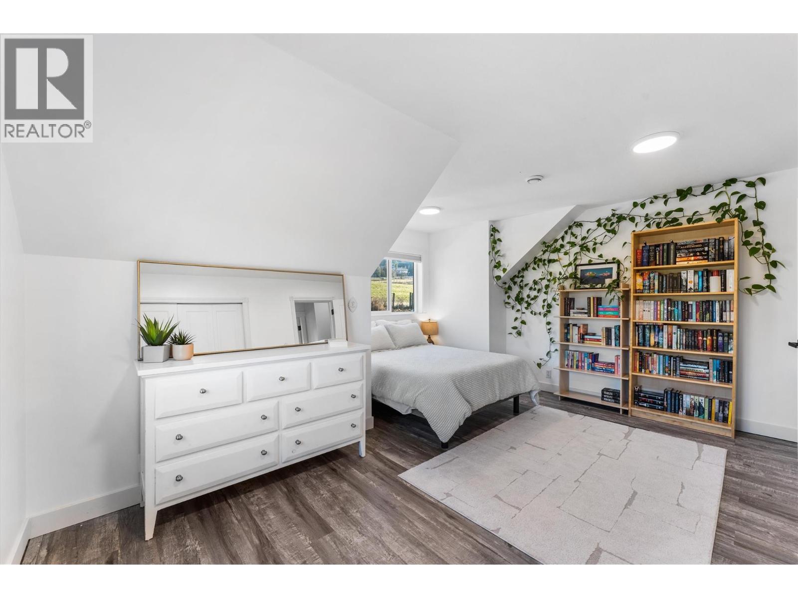  5393 East Vernon Road, Vernon