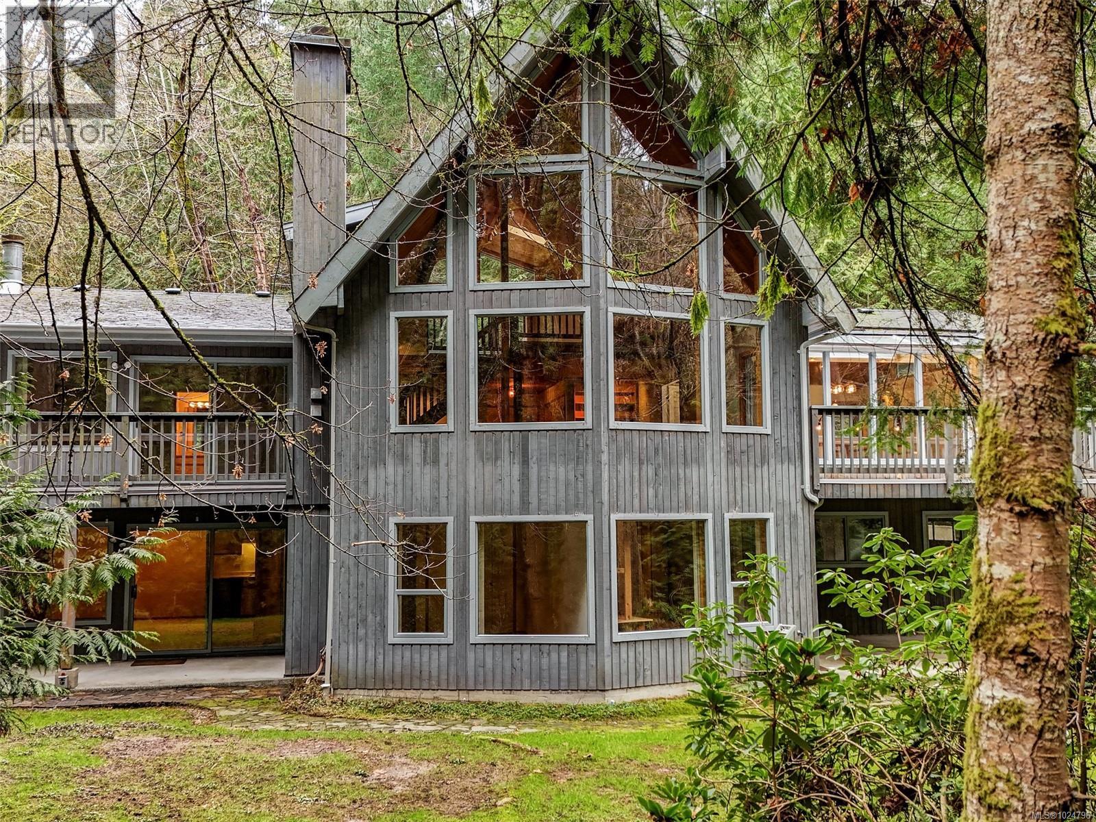 1829 Lands End Rd, North Saanich