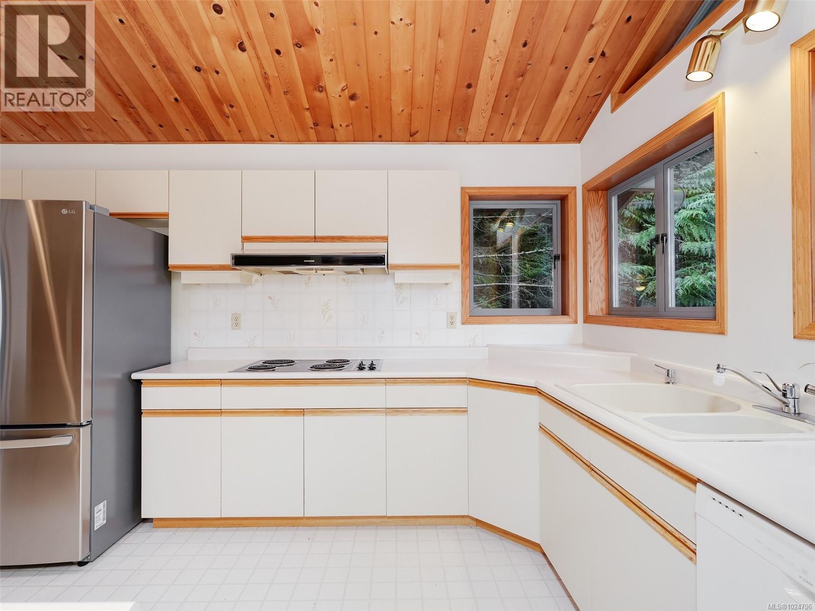 1829 Lands End Rd, North Saanich