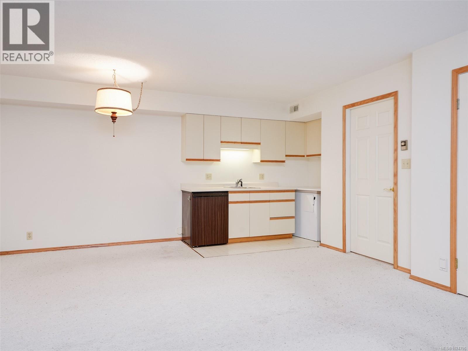 1829 Lands End Rd, North Saanich