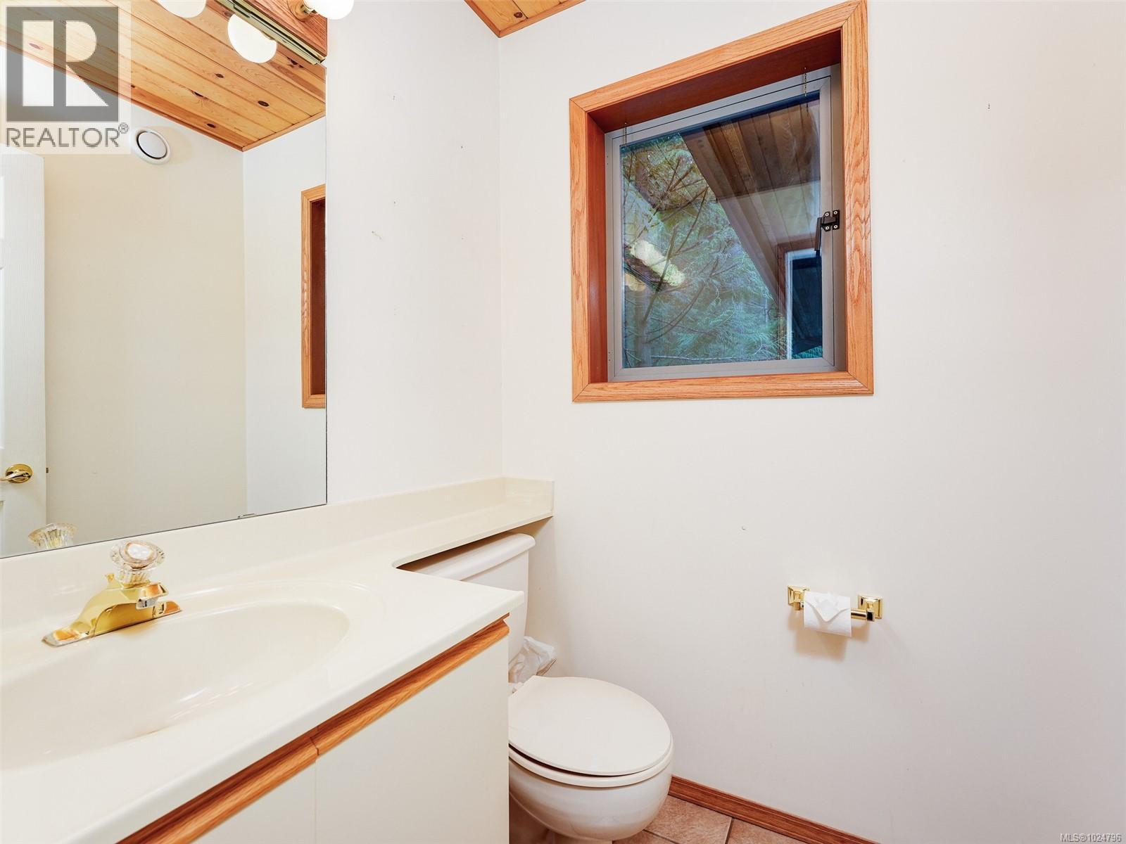 1829 Lands End Rd, North Saanich