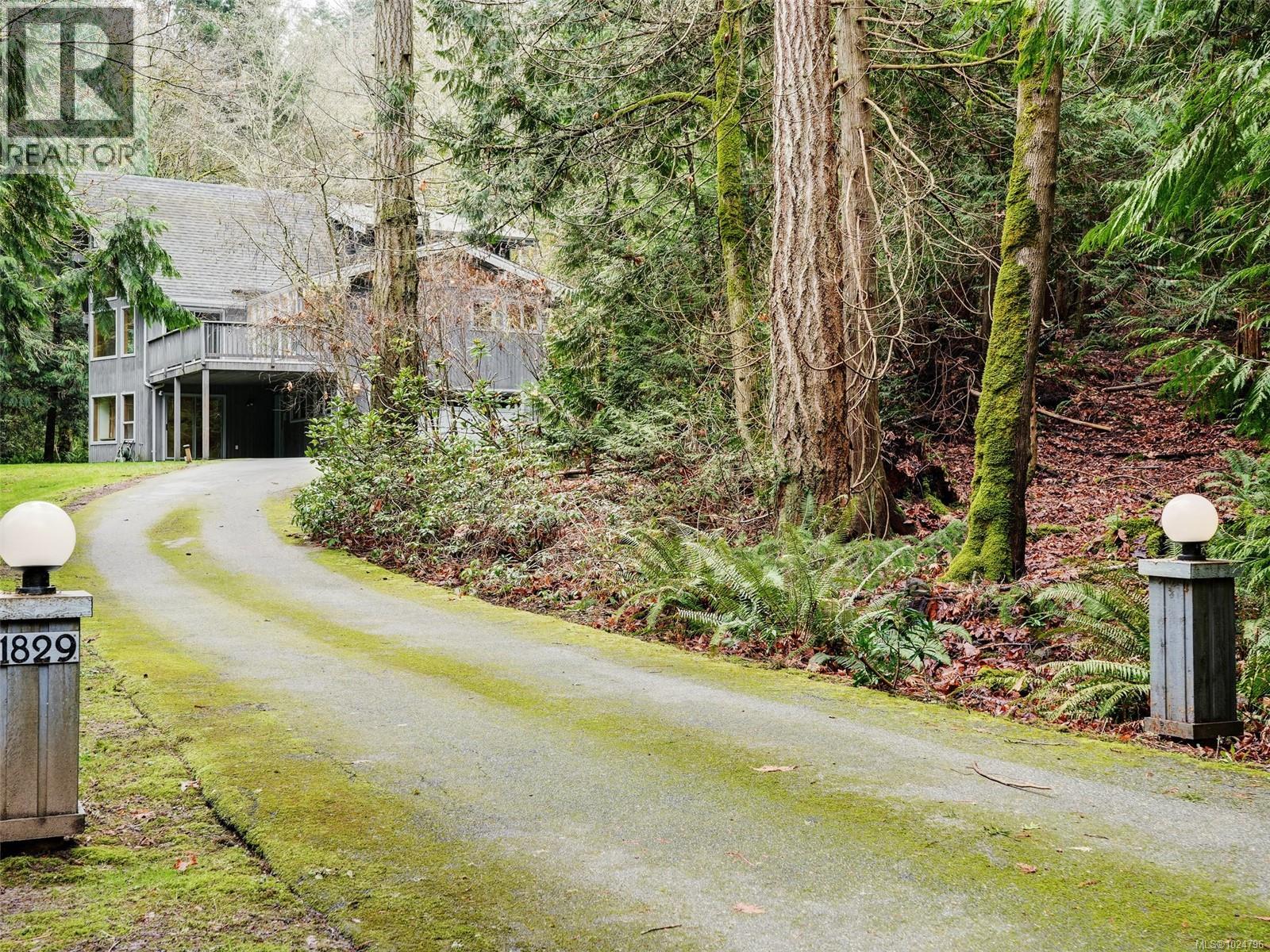 1829 Lands End Rd, North Saanich