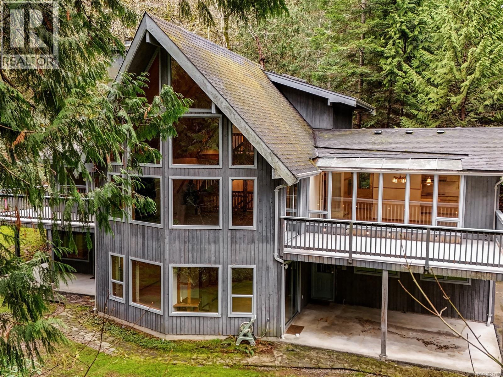 1829 Lands End Rd, North Saanich