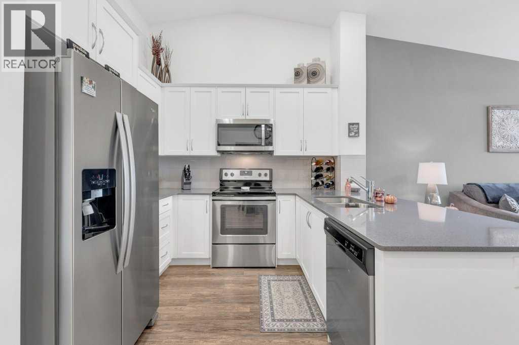 39 Golden Crescent, Red Deer