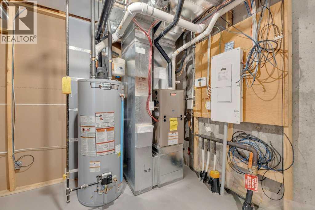 39 Golden Crescent, Red Deer