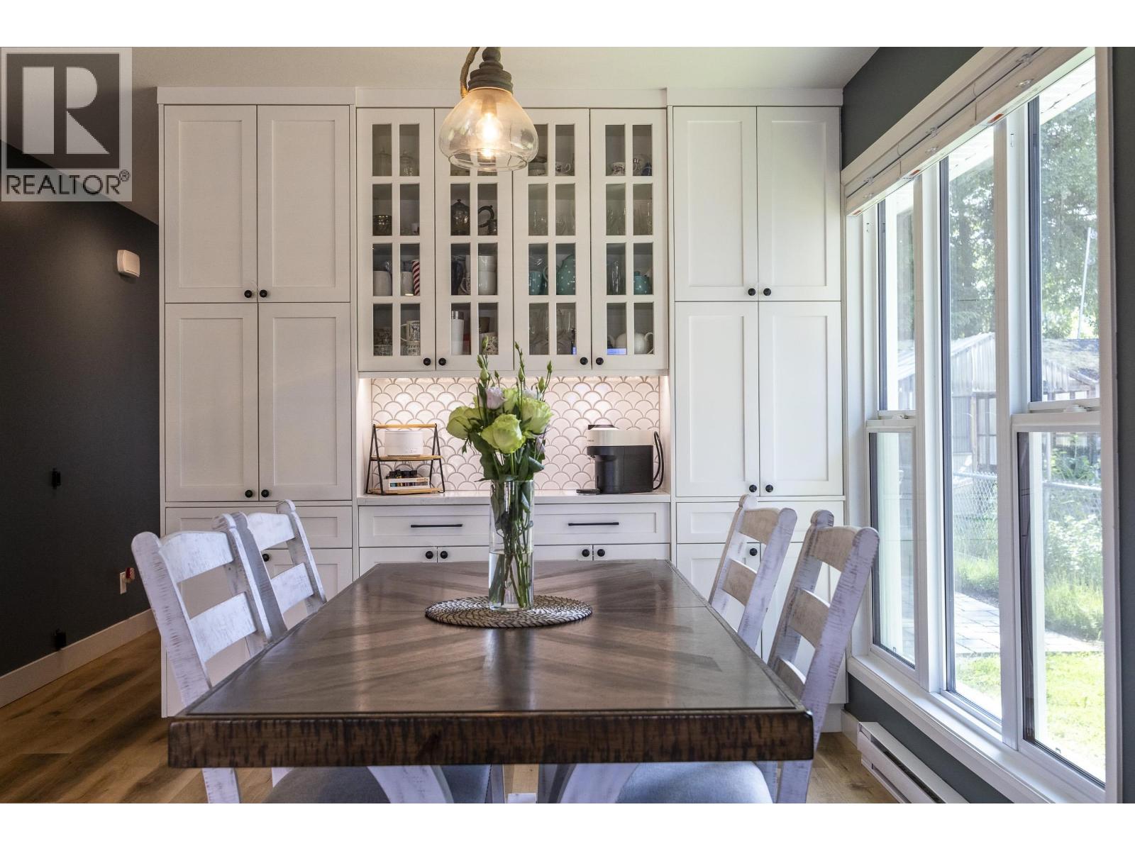 #1-2218 EVERGREEN Street, Terrace