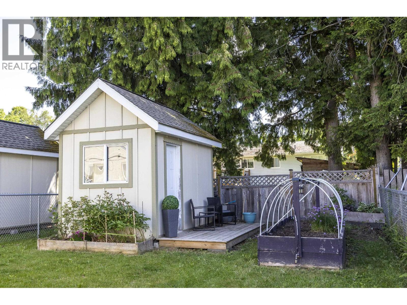 #1-2218 EVERGREEN Street, Terrace