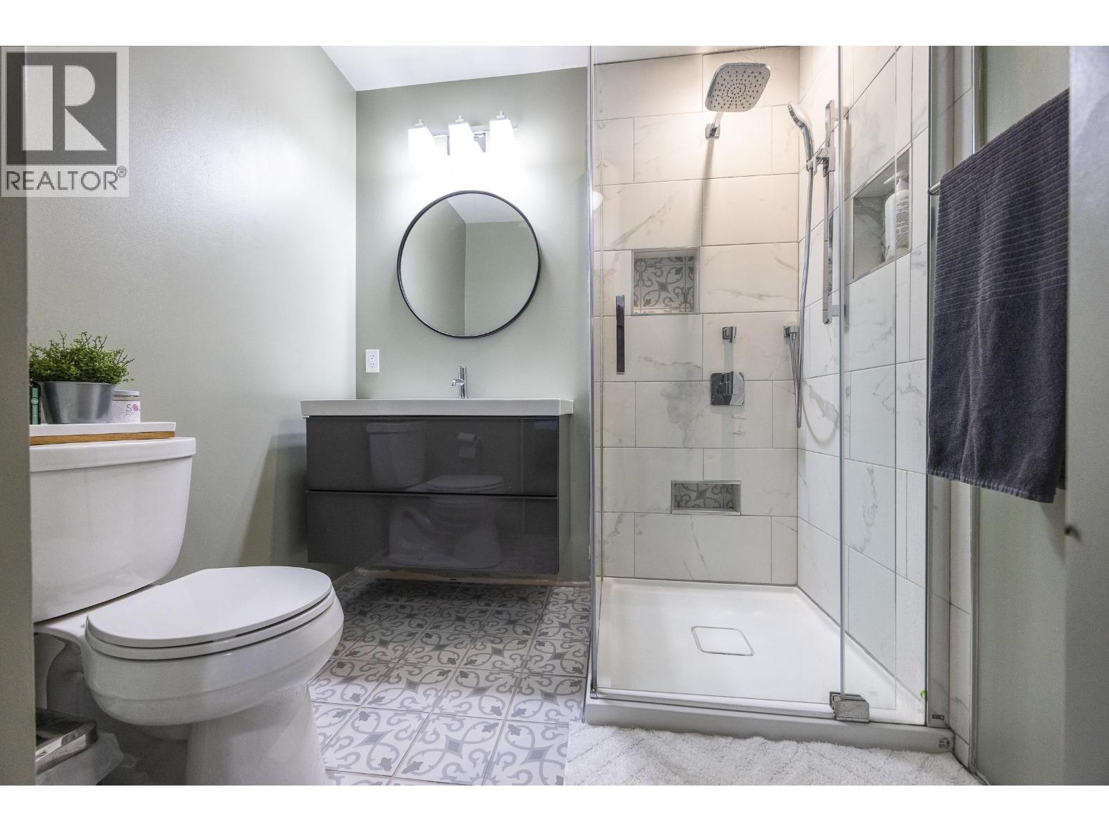 #1-2218 EVERGREEN Street, Terrace