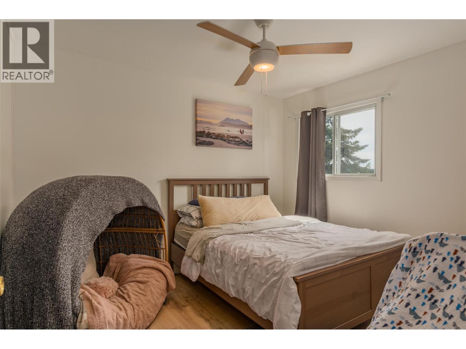 1953 PLEWMAN Way - Photo 5 of 35, Rossland, British Columbia