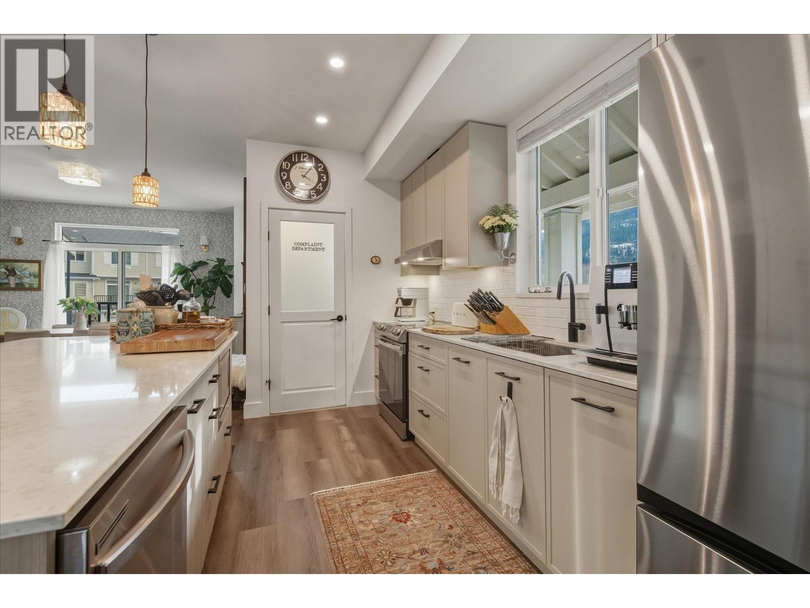 1 7360 CRABAPPLE COURT, Pemberton