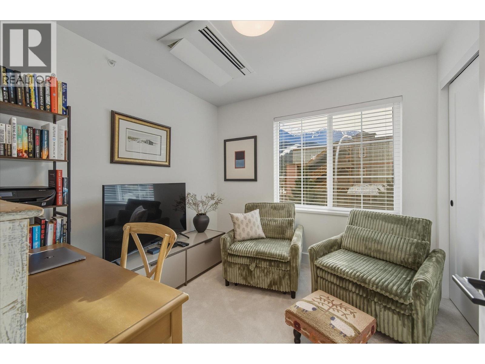 1 7360 CRABAPPLE COURT, Pemberton