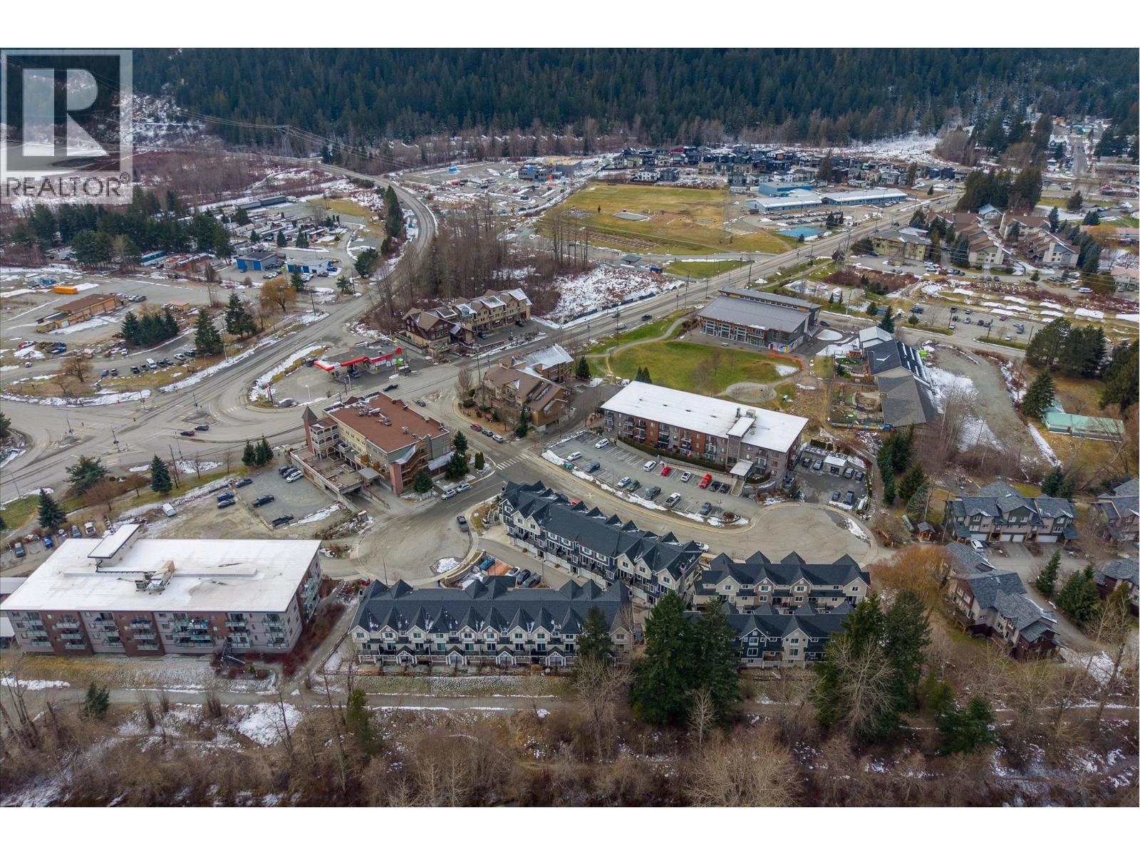 1 7360 CRABAPPLE COURT, Pemberton