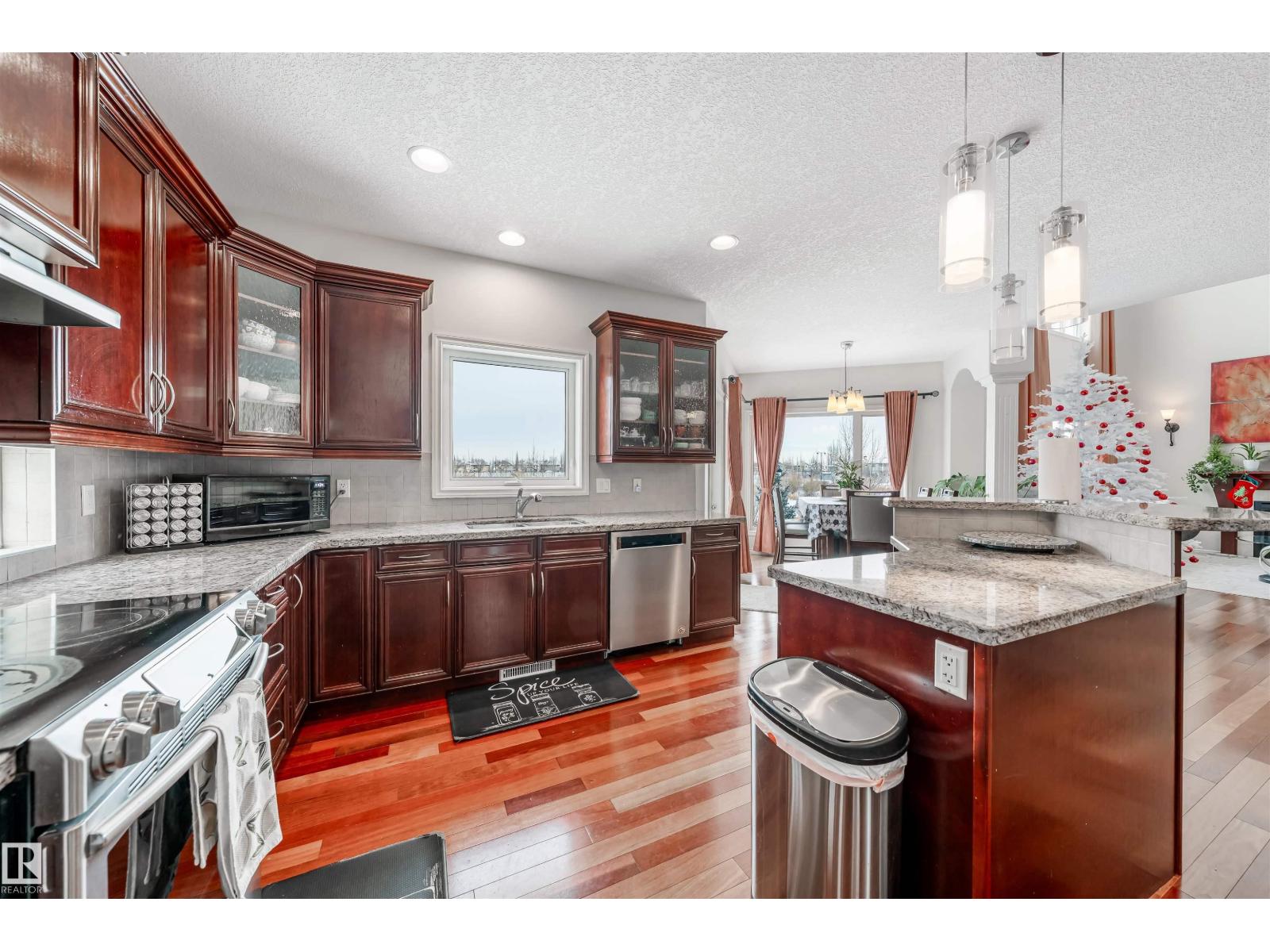 20524 58 AV NW, Edmonton