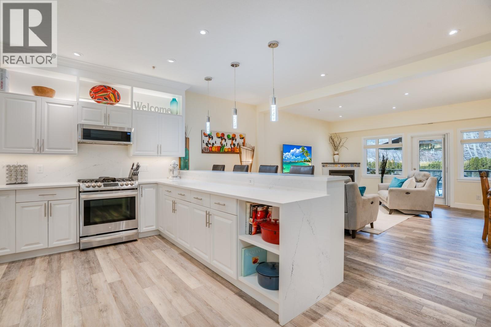 3996 Beach Avenue Unit# 202, Peachland