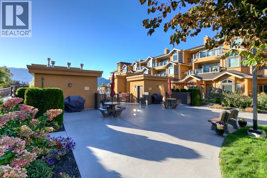 3996 Beach Avenue Unit# 202, Peachland