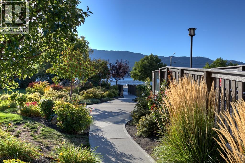 3996 Beach Avenue Unit# 202, Peachland