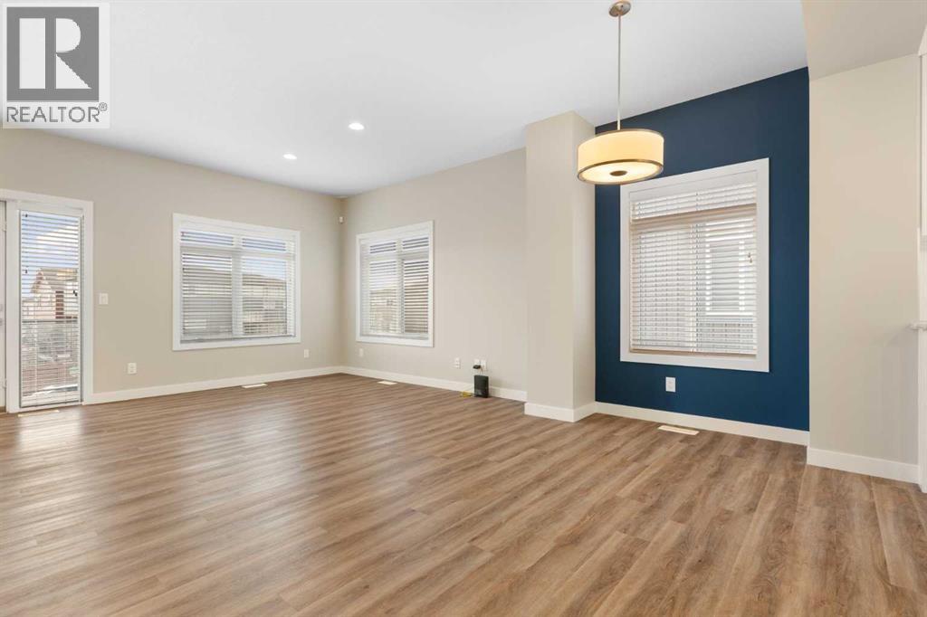 Single Family House for Sale in  Sage Bluff Drive NW Sage Hill Calgary 