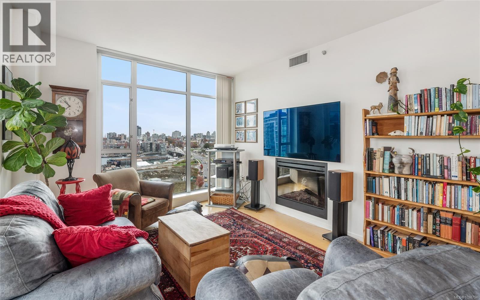 613 100 Saghalie Road, Victoria