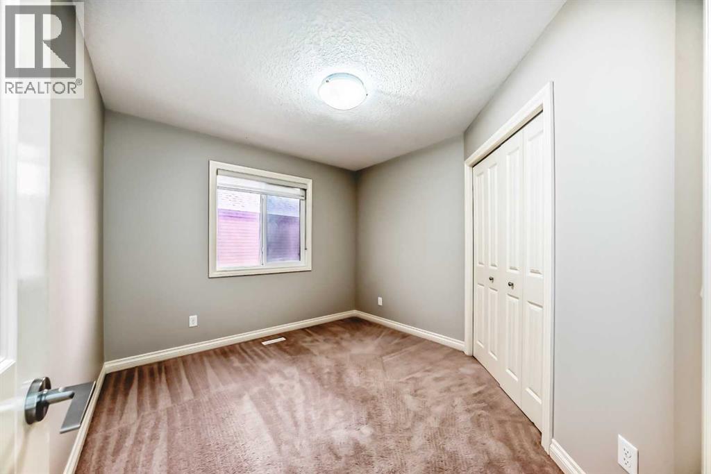 Single Family House for Sale in  Sherwood Street NW Sherwood Calgary 