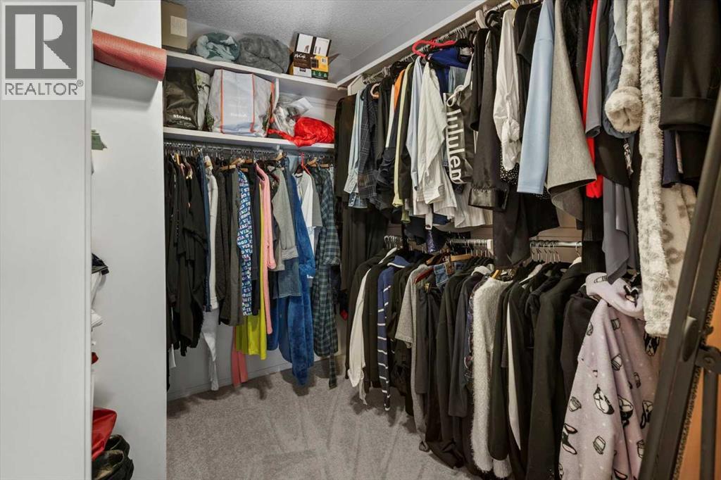 Single Family House for Sale in  Hawkstone Close NW Hawkwood Calgary 