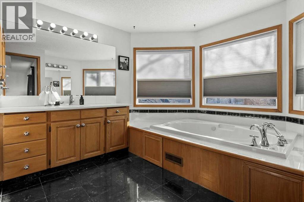 Single Family House for Sale in  Hawkstone Close NW Hawkwood Calgary 