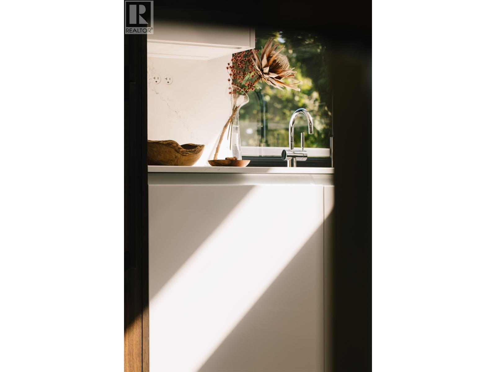 5038 ARBUTUS STREET, Vancouver