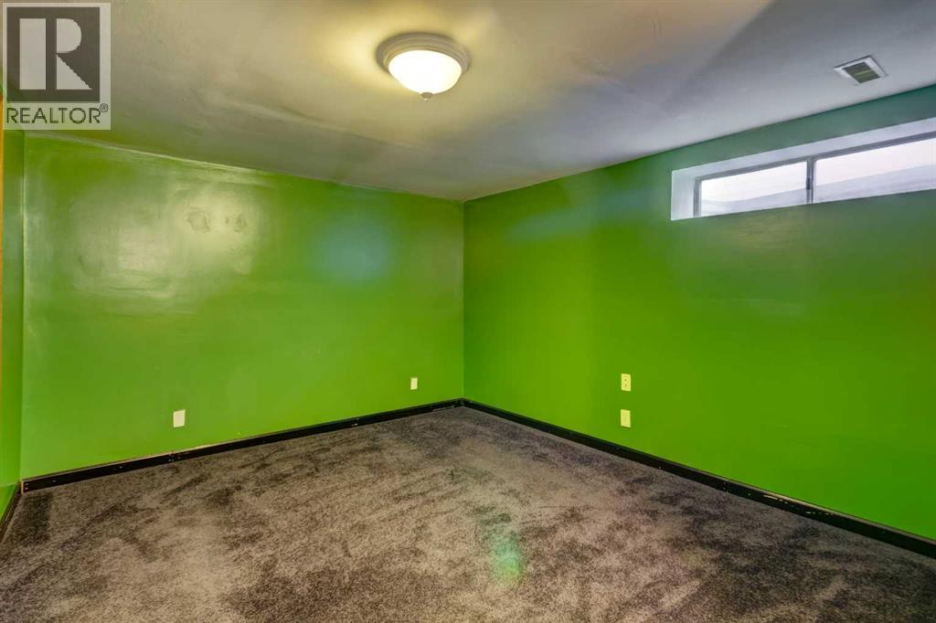 Single Family House for Sale in  Riverbend Drive SE Riverbend Calgary 