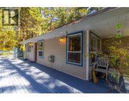 Kitchen - 2705 Galley Cres, Pender Island, BC V0N2M2 Photo 12