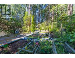 2705 Galley Cres, Pender Island, BC V0N2M2 Photo 16
