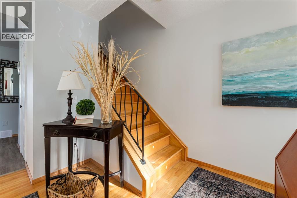 Single Family House for Sale in  Allandale Close SE Acadia Calgary 