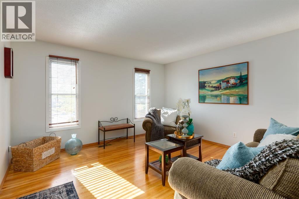 Single Family House for Sale in  Allandale Close SE Acadia Calgary 