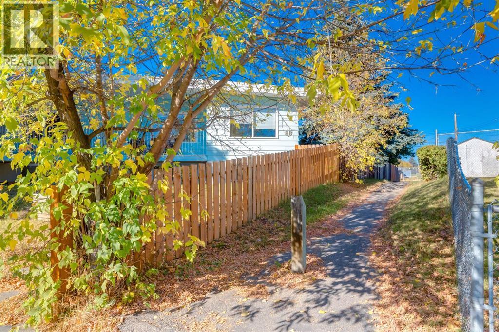 Single Family House for Sale in  Allandale Close SE Acadia Calgary 