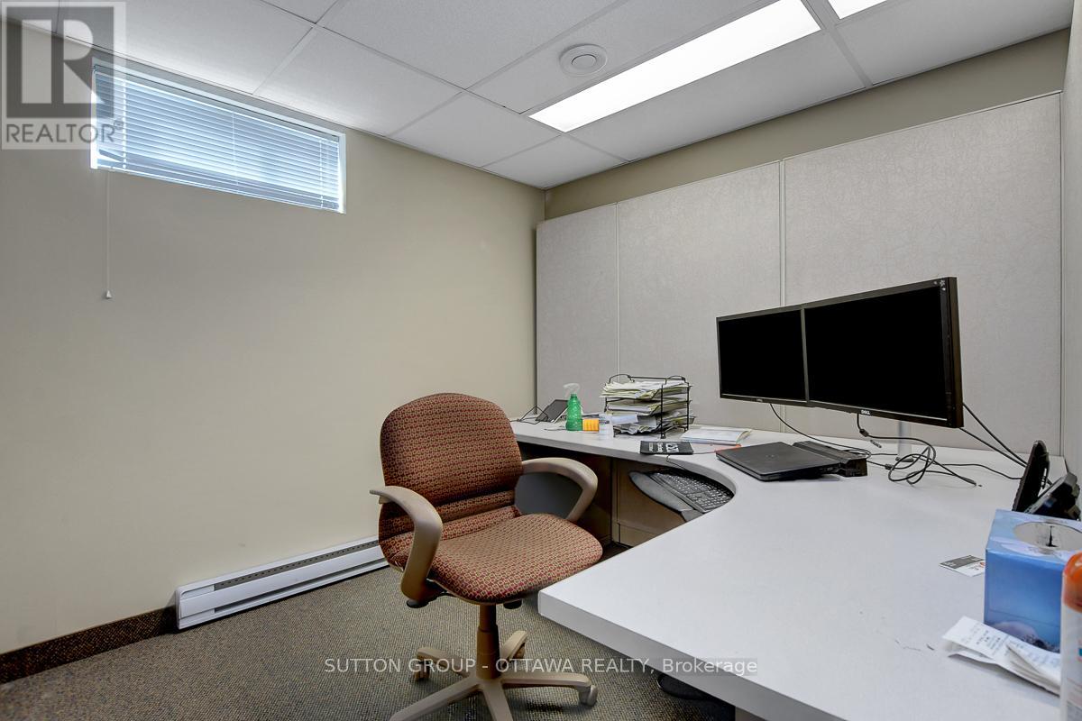 Office for Rent in Ottawa – 2991 CARP ROAD, Ottawa – MLS# X12741162 - Image 32