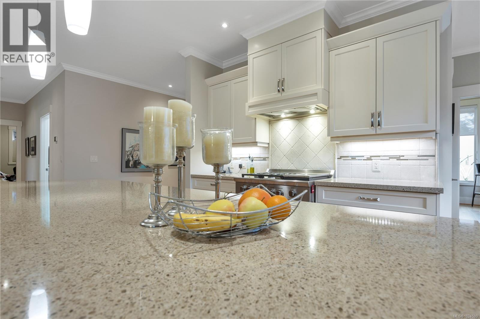 3374 Bradner Cir, Nanoose Bay