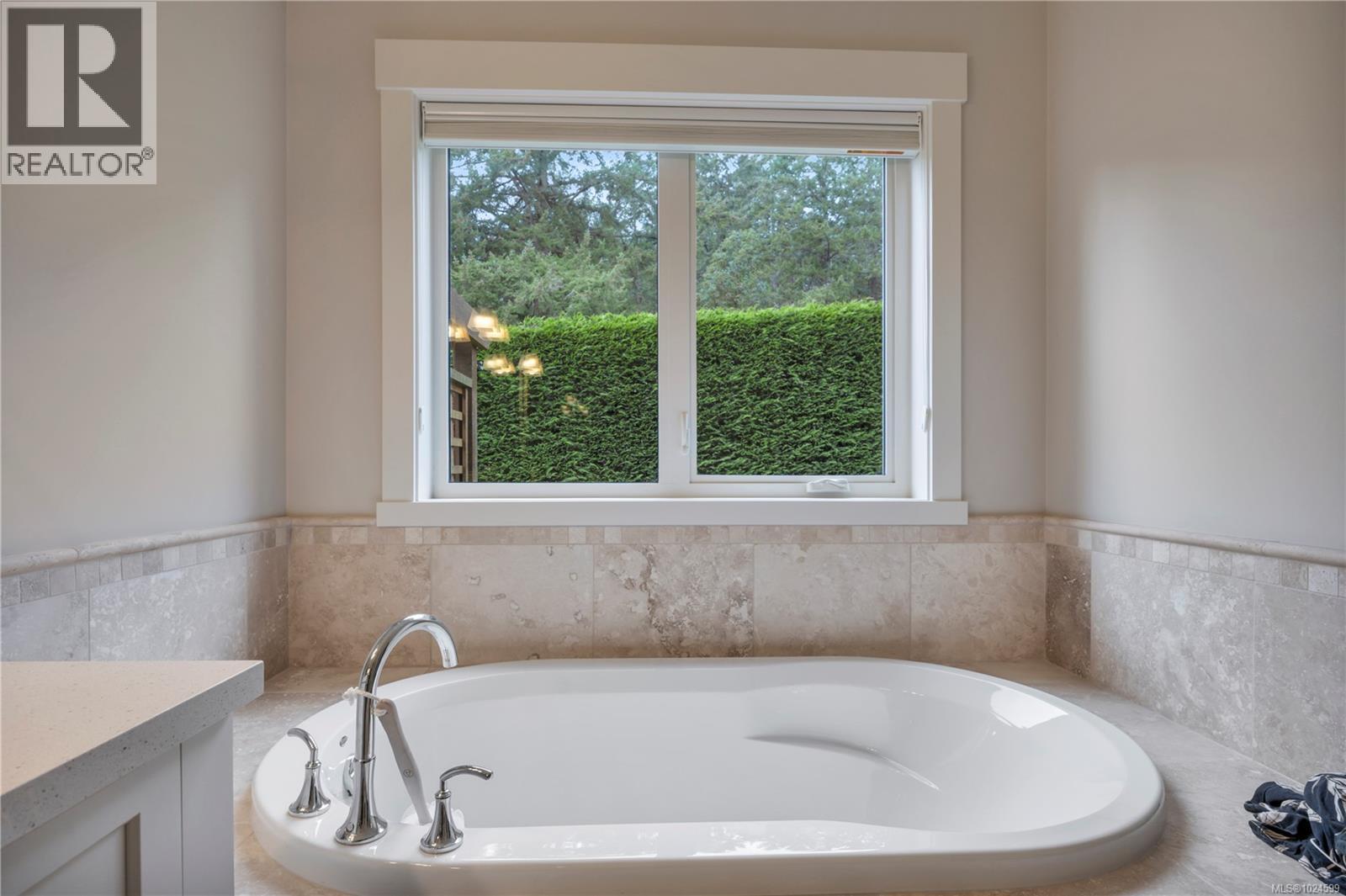 3374 Bradner Cir, Nanoose Bay