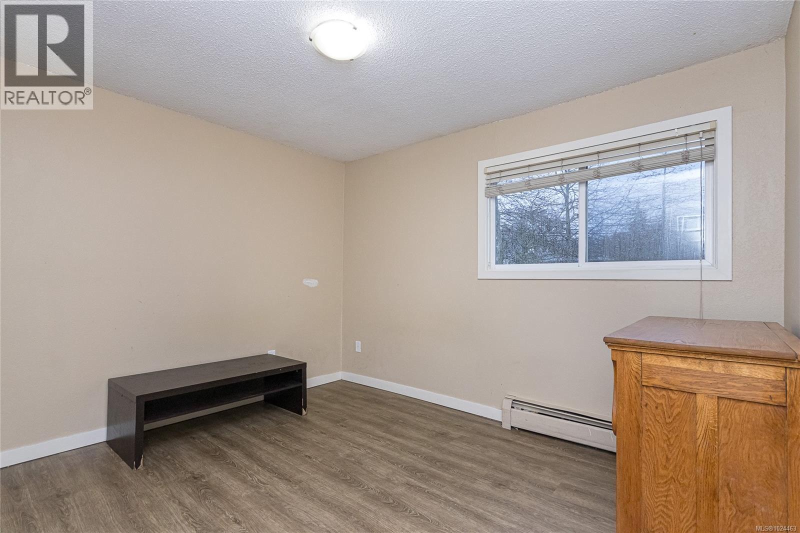 #206 3800 Quadra St - 13
