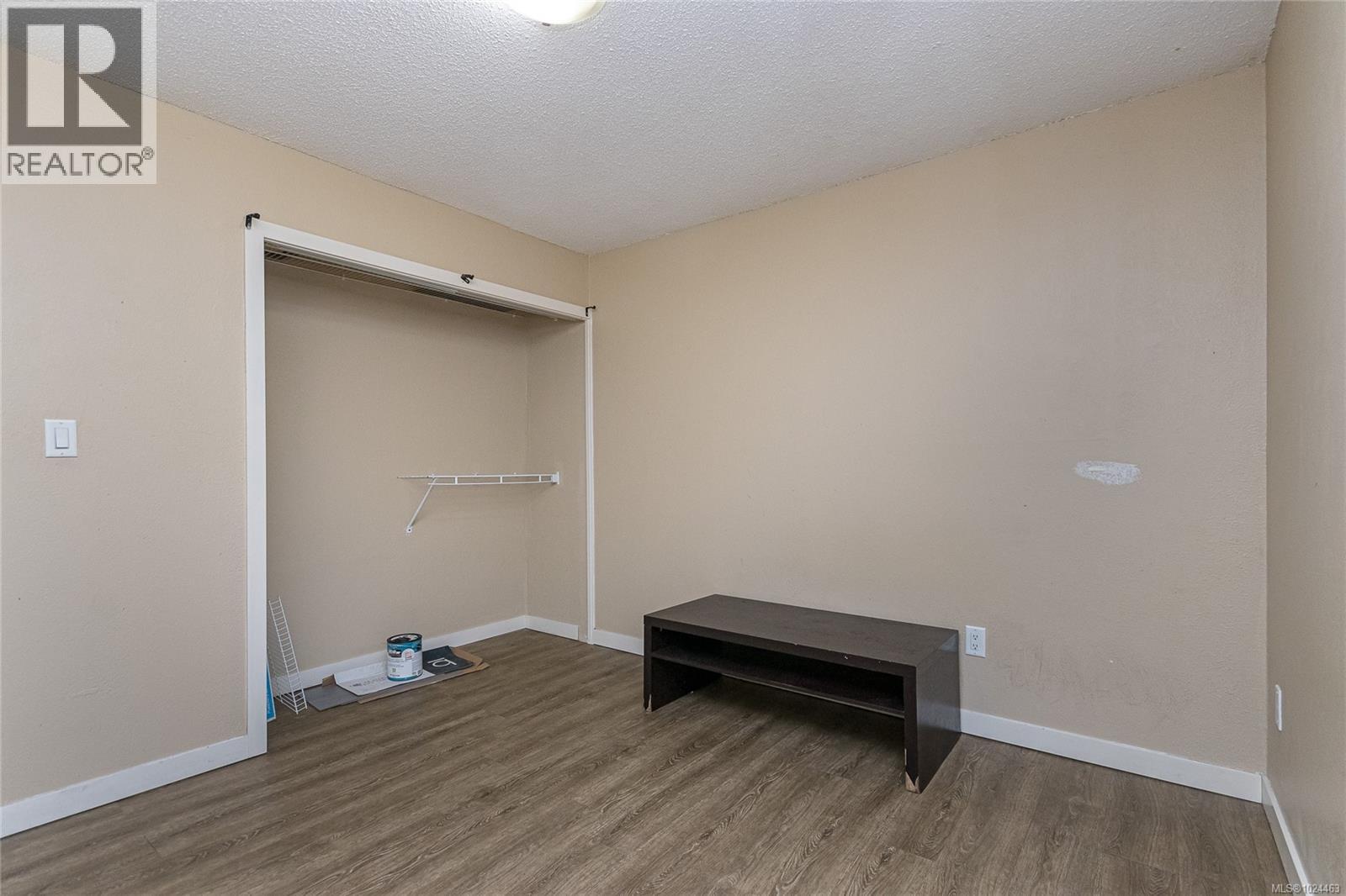 206 3800 Quadra Street, Saanich