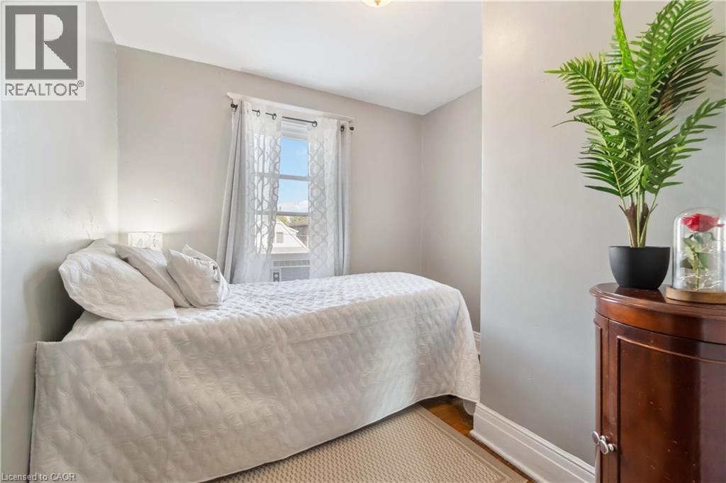 197 WENTWORTH STREET S - 28