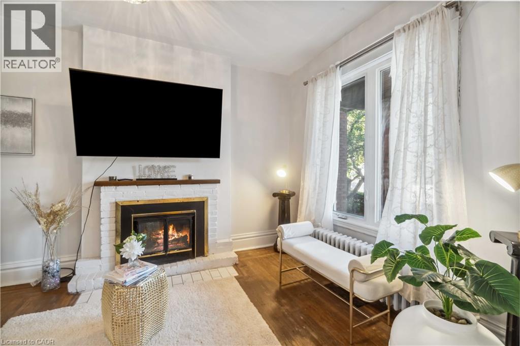 197 WENTWORTH STREET S - 8