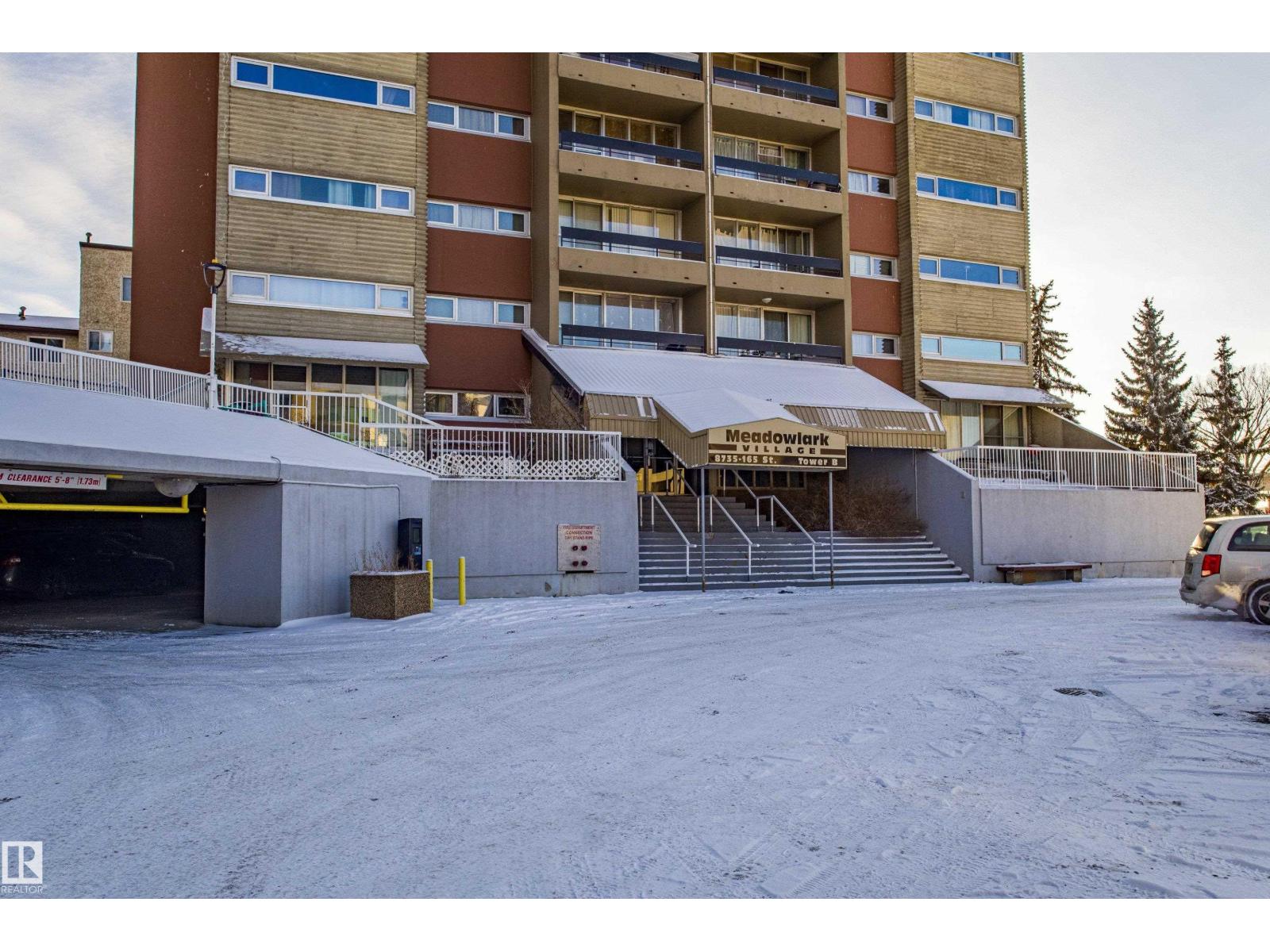 #133 8735 165 ST NW - 4