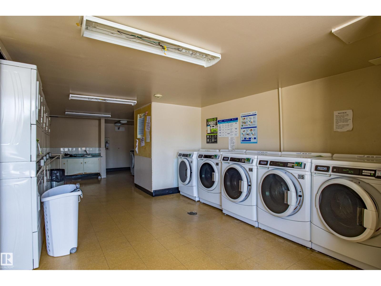 #133 8735 165 ST NW - 24