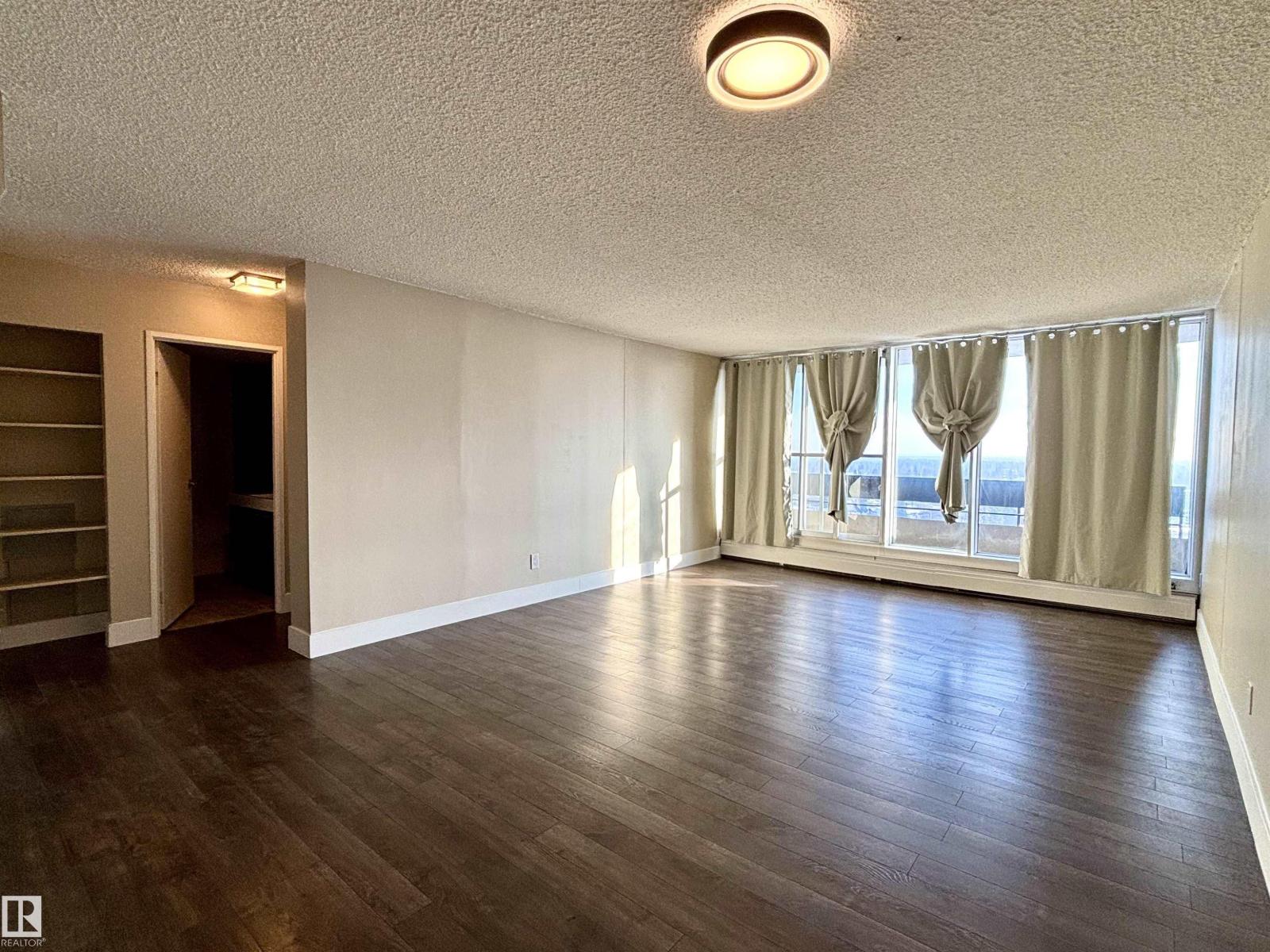 #133 8735 165 ST NW - 18