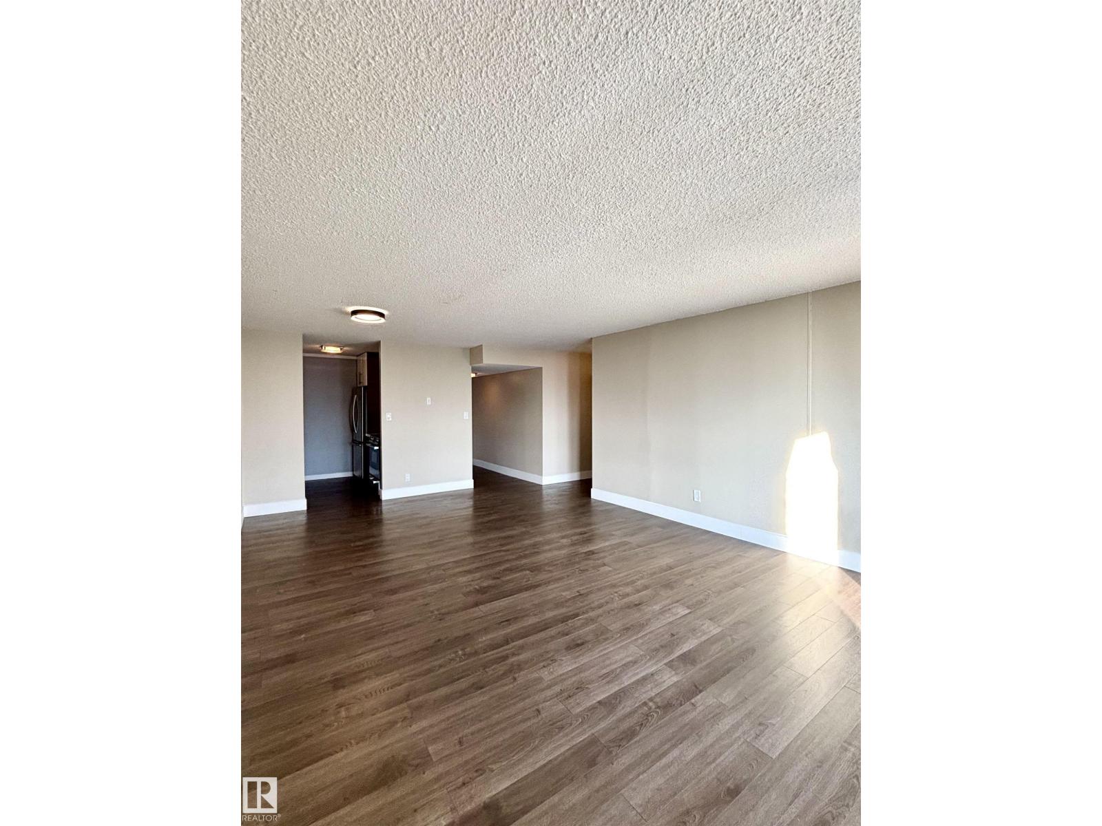 #133 8735 165 ST NW - 17