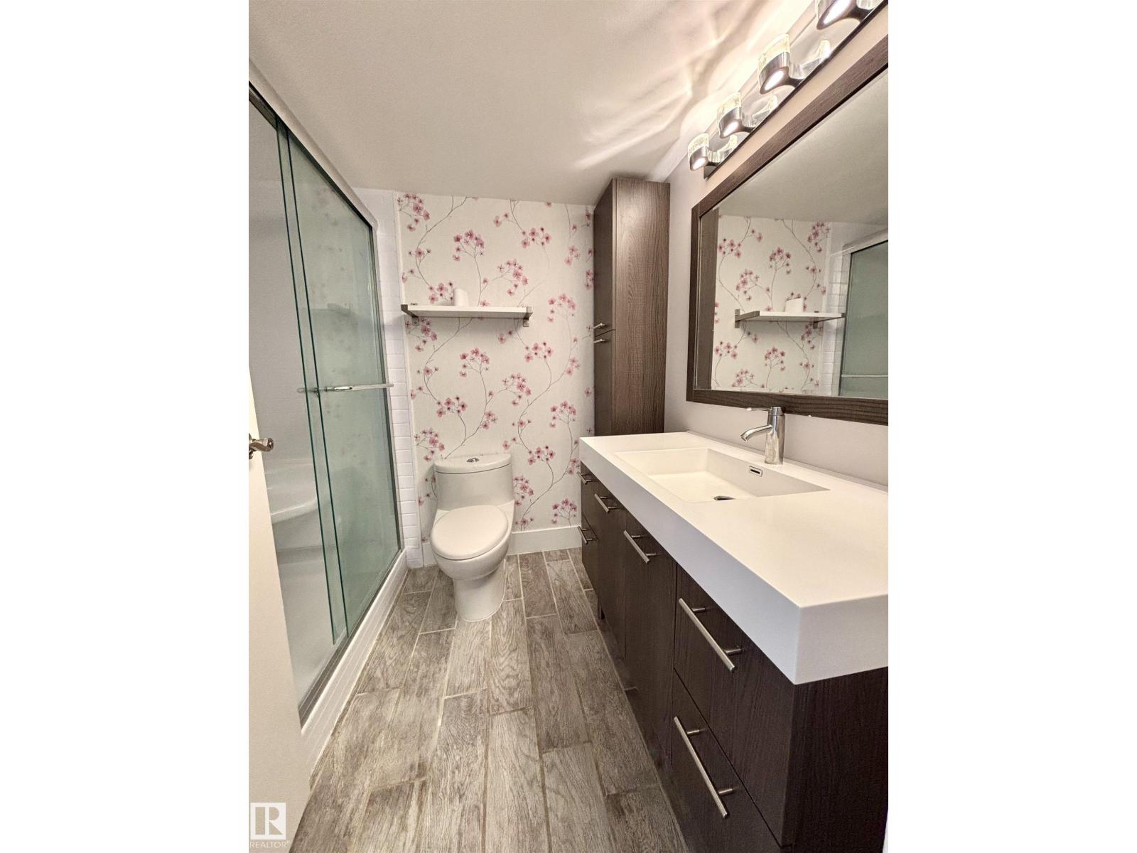 #133 8735 165 ST NW - 21