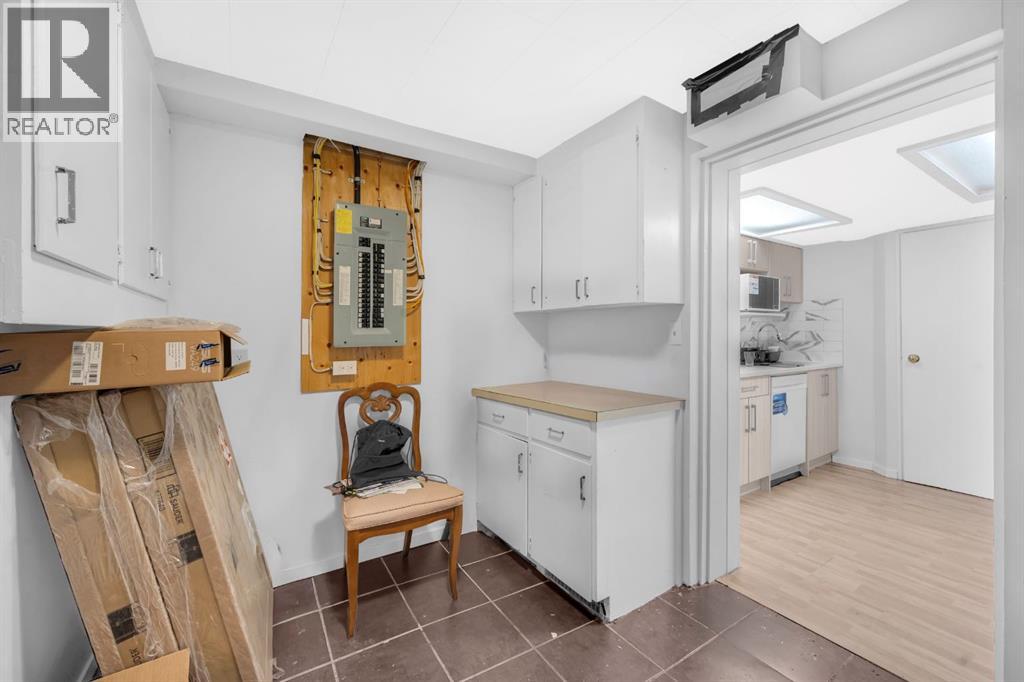 Multi-family House Bi-level for Sale in  Vance Place NW Varsity Calgary 