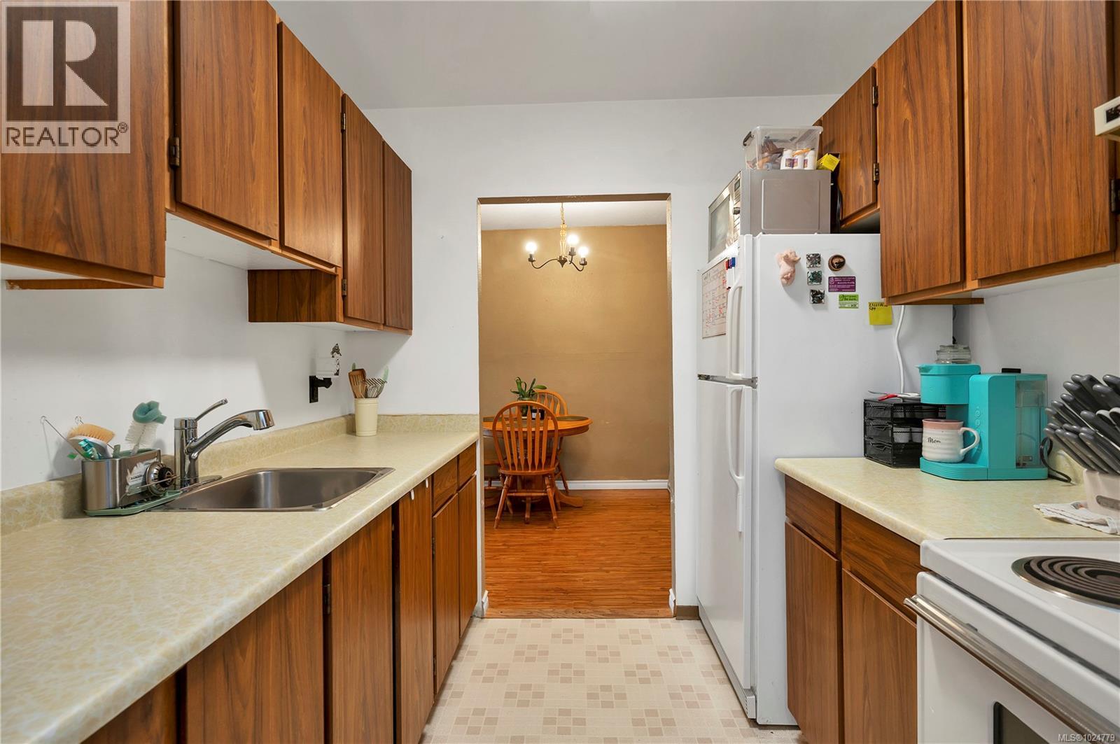 #307 611 MACMILLAN DR - 10